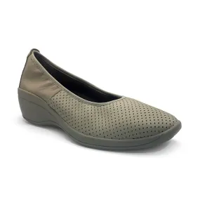 Arcopedico Women's L68 Pierced Taupe