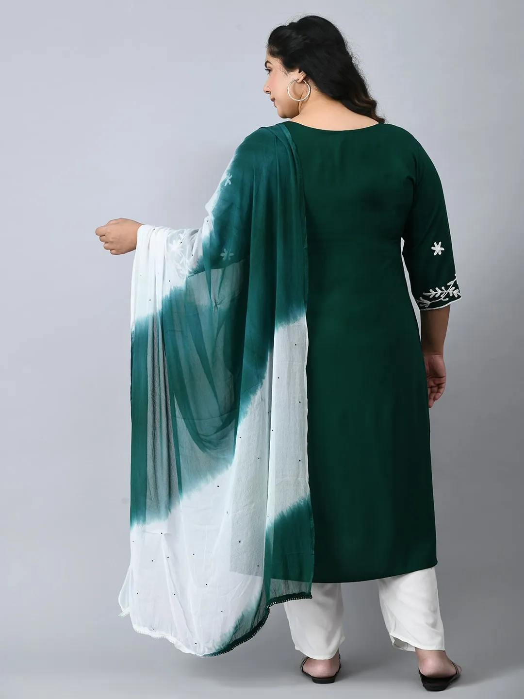 Plus Size Poetic Green Embroidered Kurta Pant Set with Dupatta