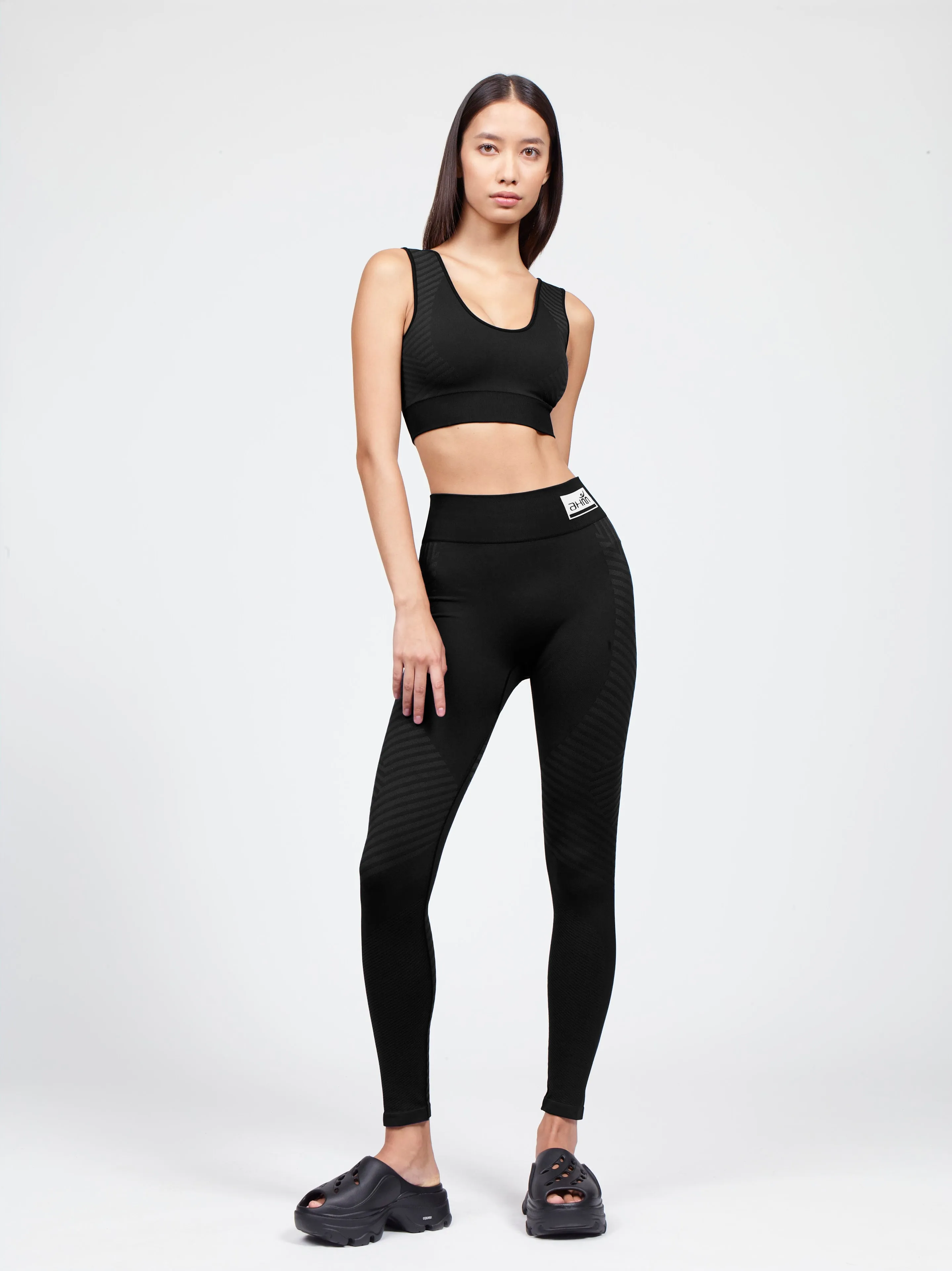 Scoop Neck Sport Bra & Compression Legging